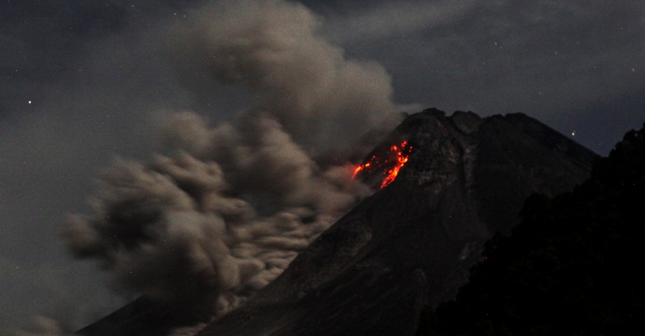 Merapi yanardağında hareketlilik sürüyor
